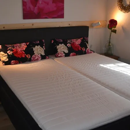 Ferienhaus Rosenrot Userin